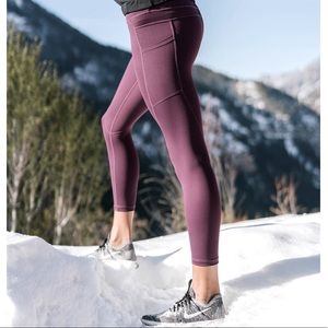 Zyia Plum Pocket Light n Tight Capri